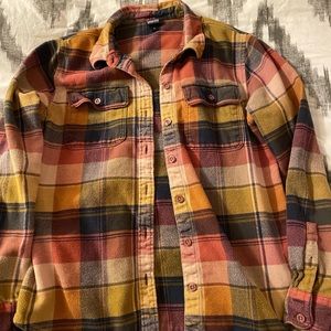 Patagonia women’s plaid flannel